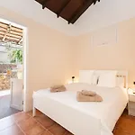 بيت للعطل La Casita, In The Heart Of *